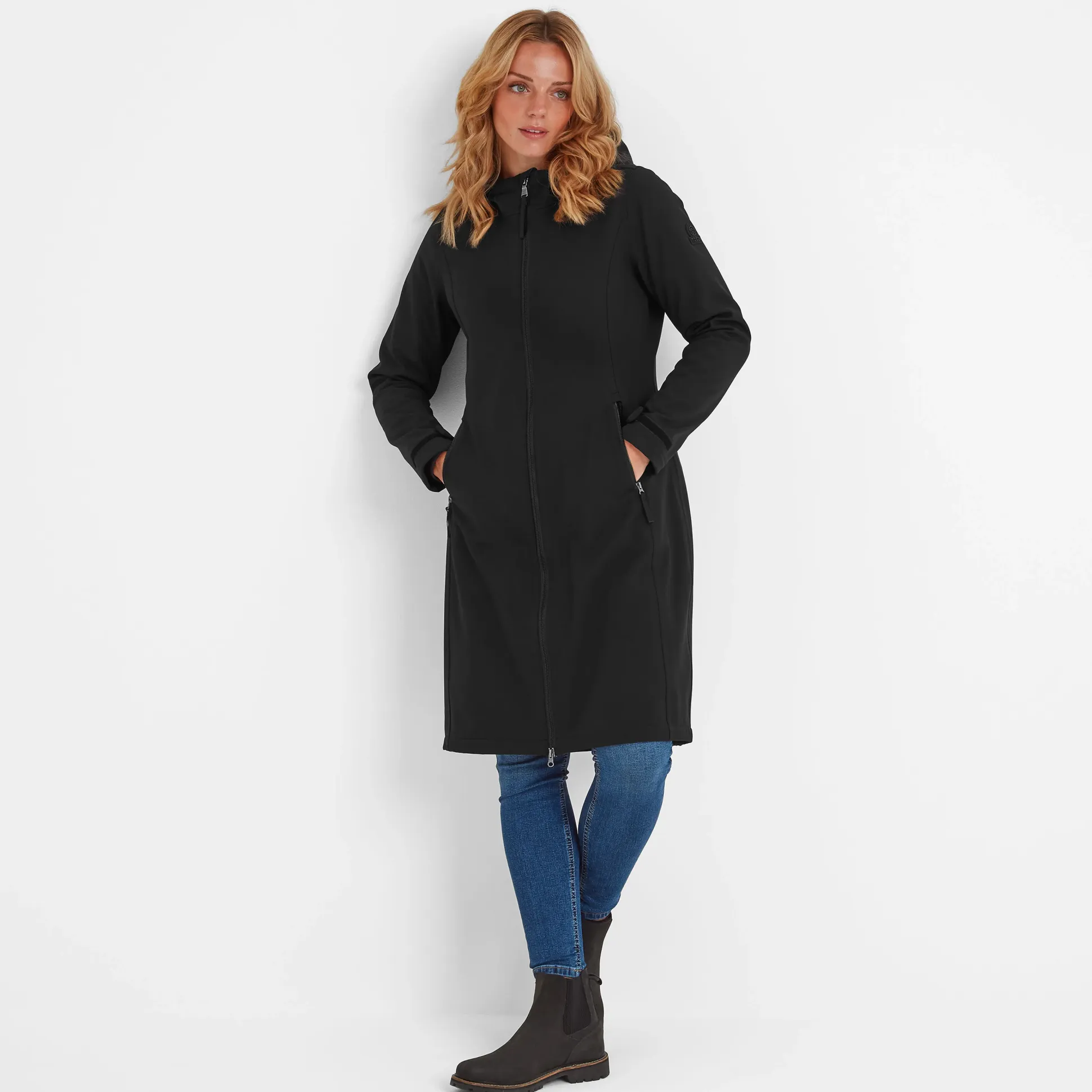 Enya Womens Longline Shower Resistant Softshell Jacket - Black