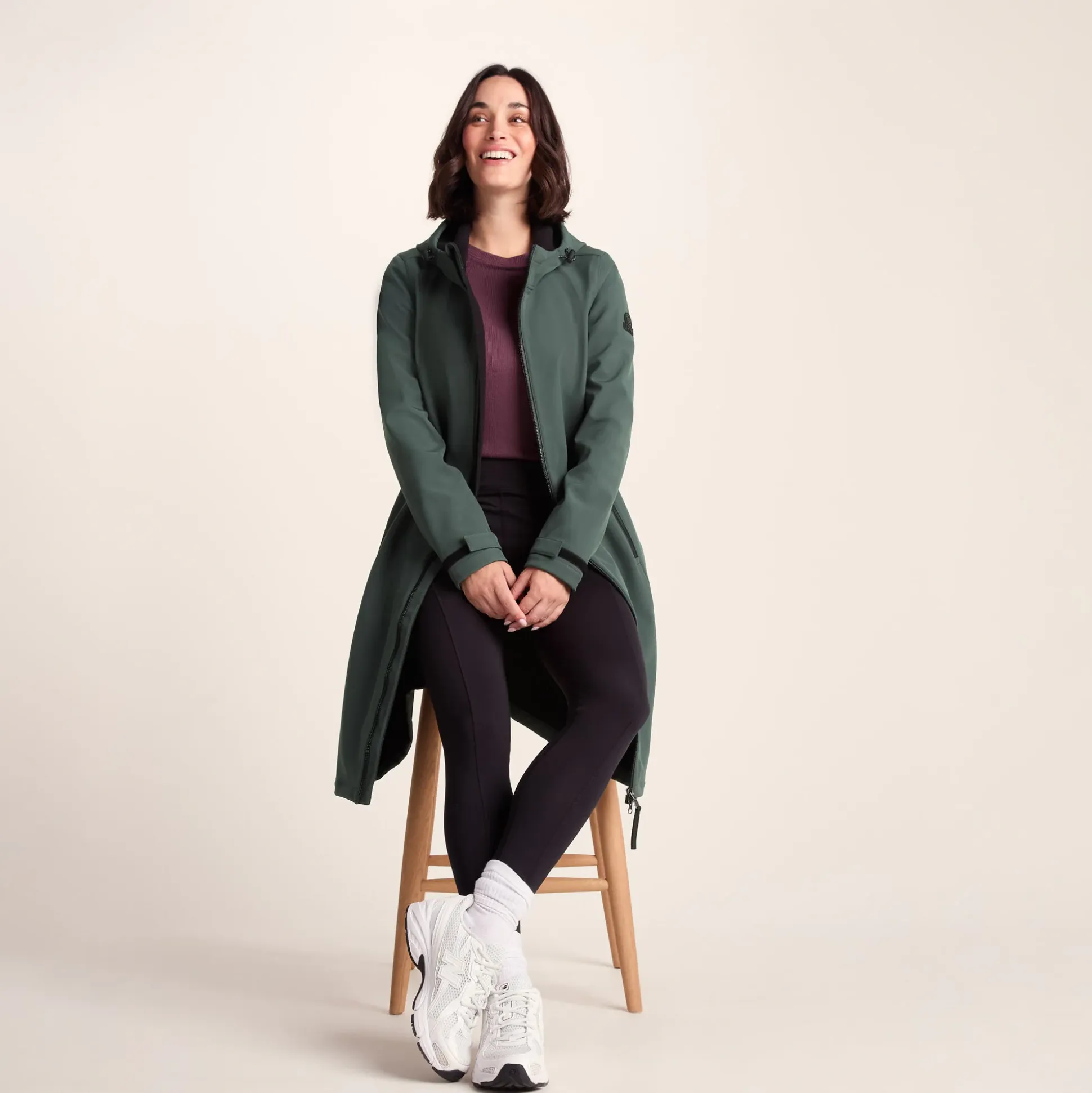 Enya Womens Longline Shower Resistant Softshell Jacket - Racing Green