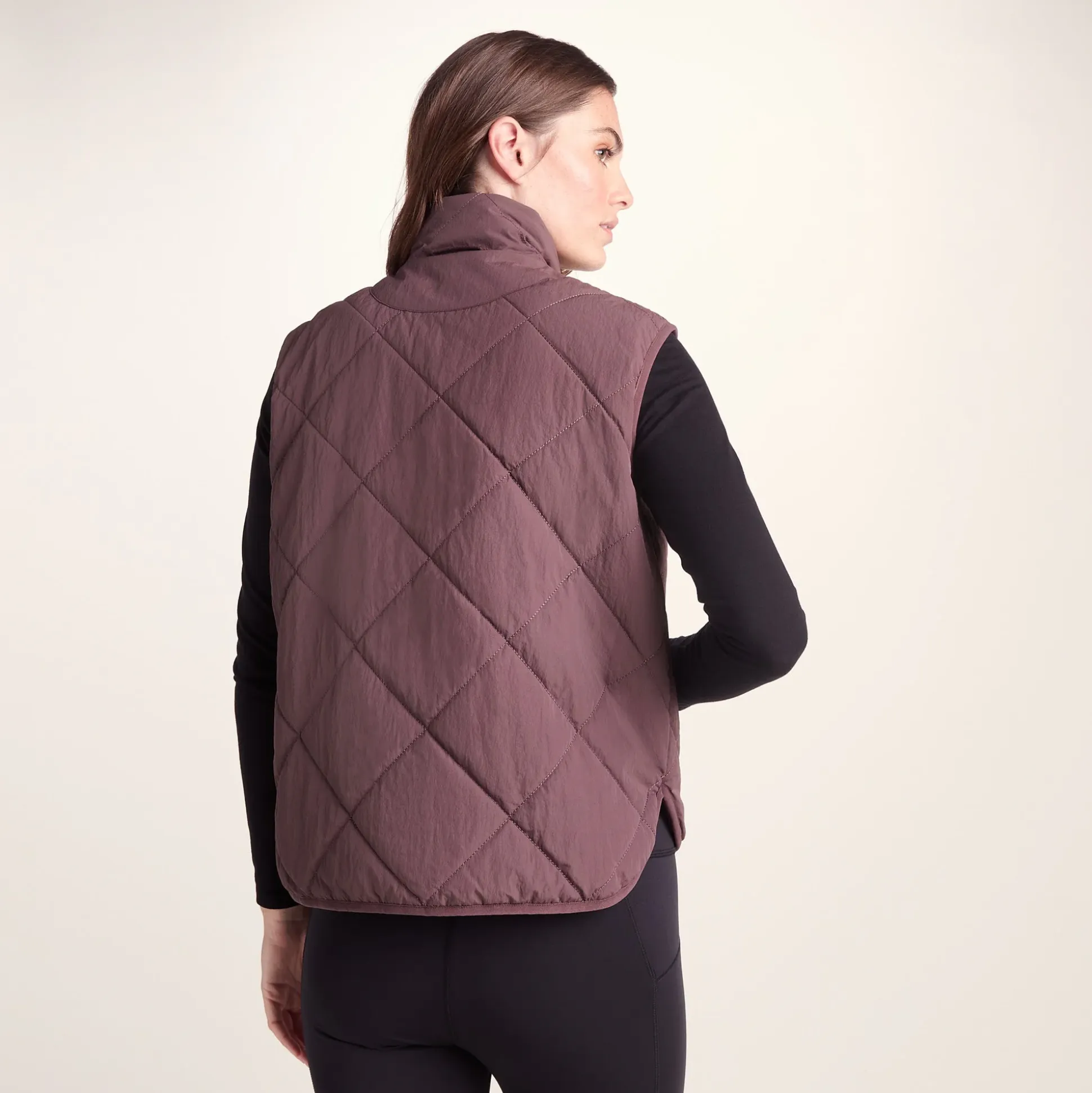 Juni Womens Relaxed Fit Shower Resistant Insulated Gilet - Dark Mauve