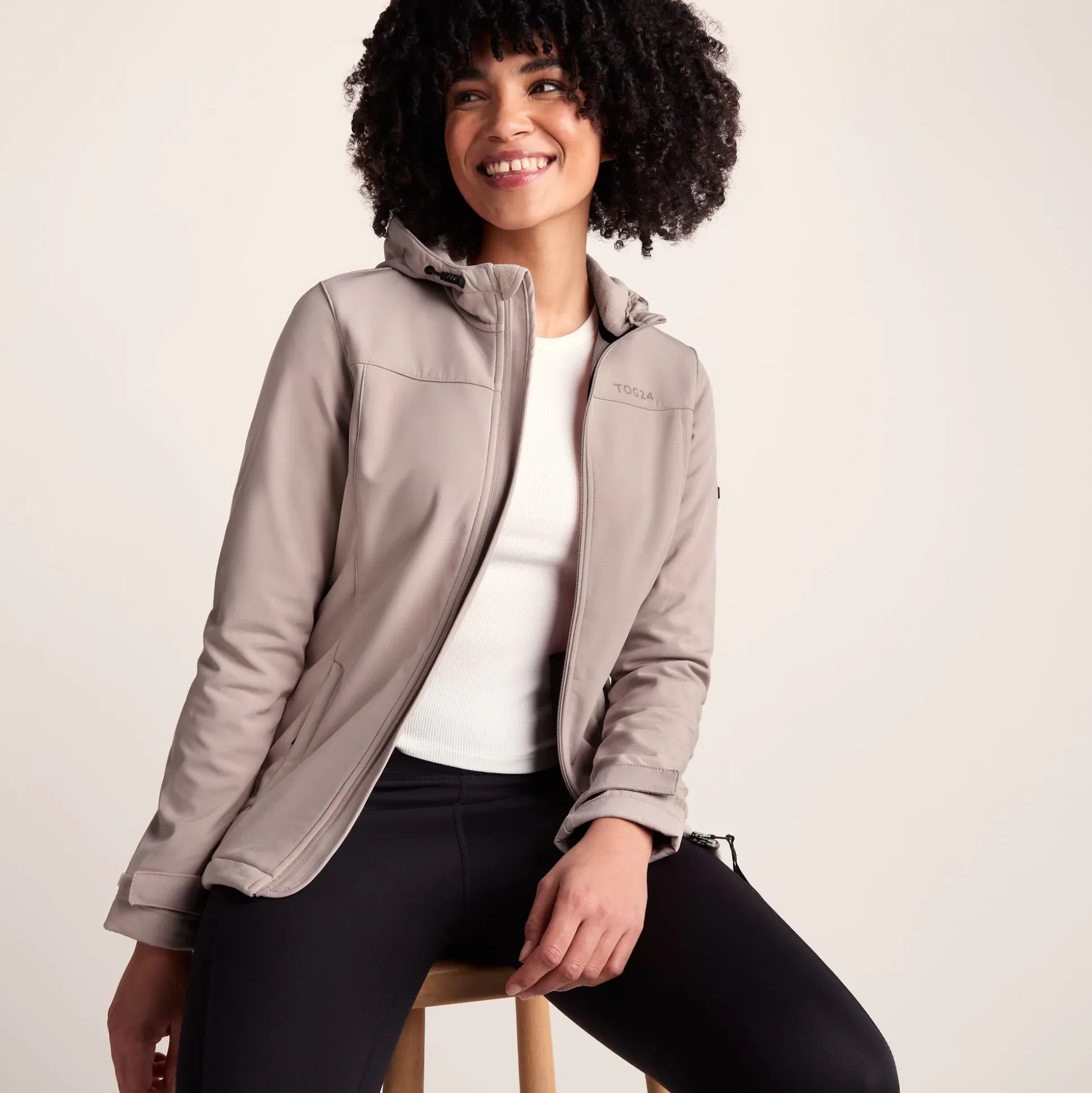 Keld Womens Shower Resistant Hooded Softshell Jacket - Dusky Pink