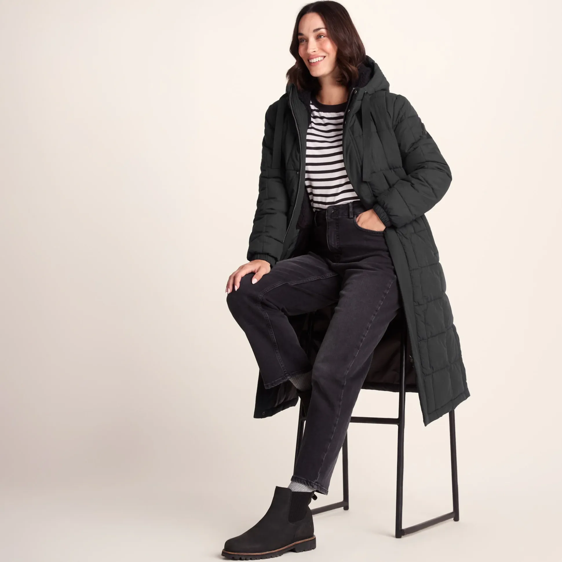 Saga Womens Long Shower Resistant Insulated Jacket - Black