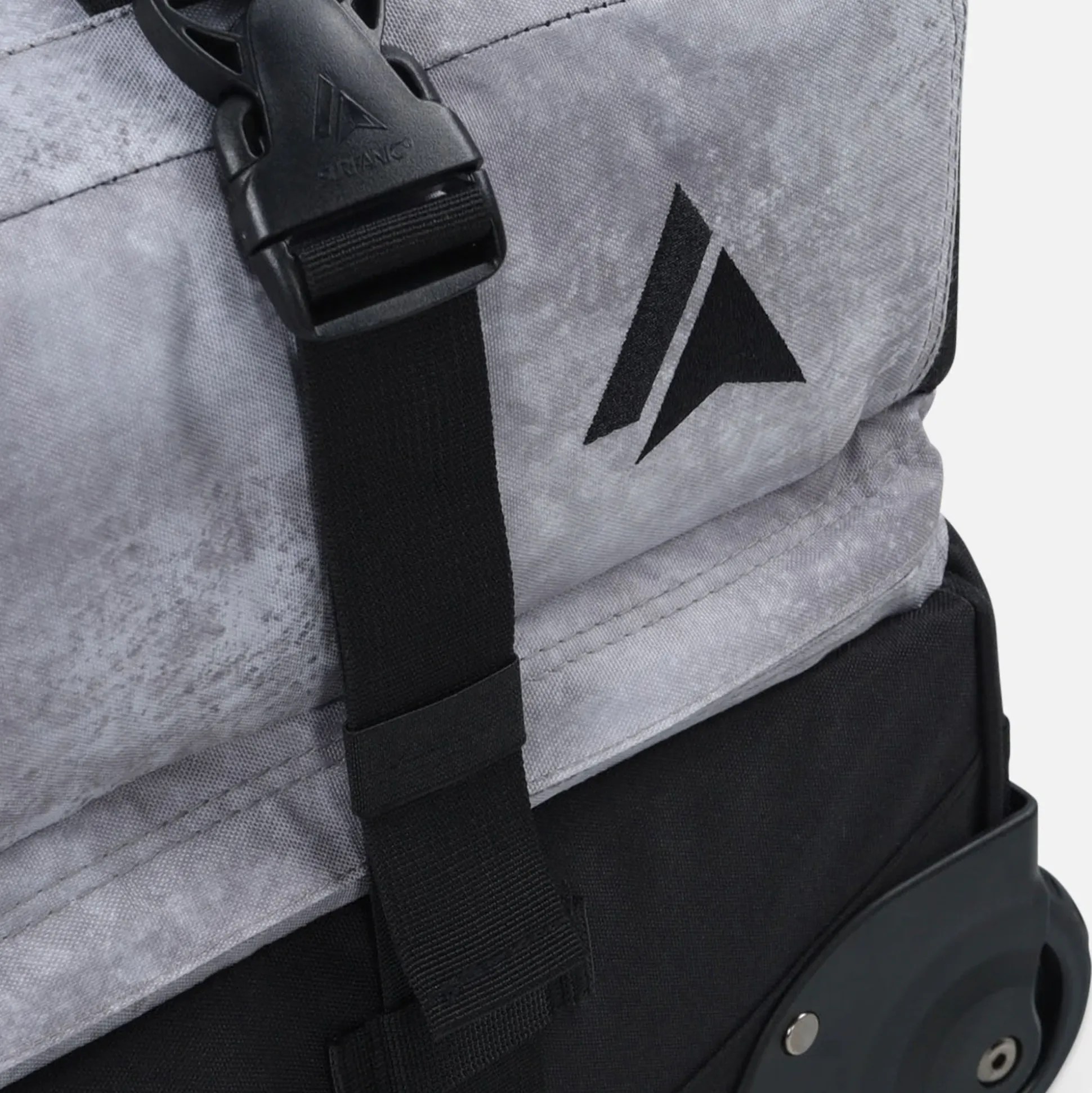 Surfanic Maxim 3.0 70L Roller Bag - Grey